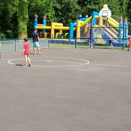 Camping Le Grand Paris 4* Nesles-la-Vallee